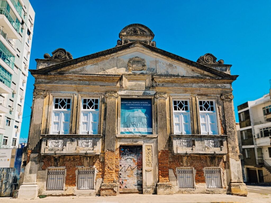 Fachada do casarão que será transformado no Sobrado Complexo Cultural